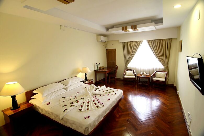 Shwe Htee Hotel