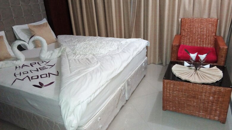 Hotreef Hotel