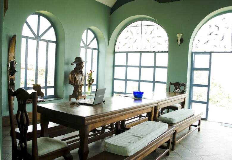 Villa One Minute South