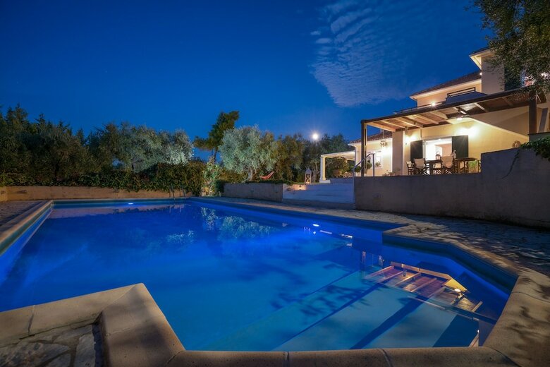 Villa Nina Residence