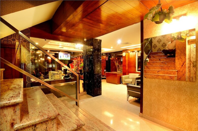 Hotel Omega Residency
