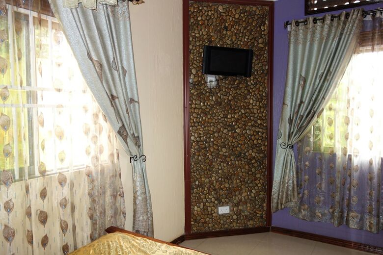 Impala Suites Hotel