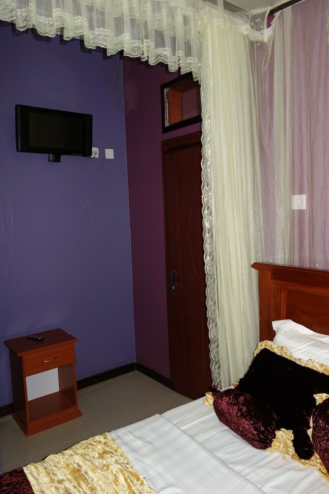 Impala Suites Hotel