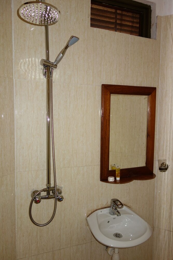 Impala Suites Hotel