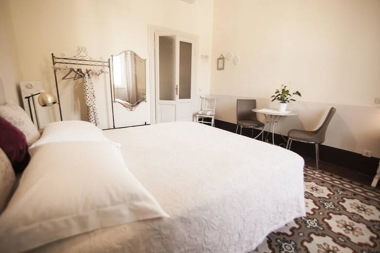 Le Flaneur Bed And Breakfast