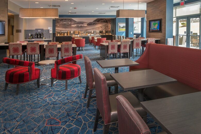 Hotel Towneplace Suites By Marriott Altoona