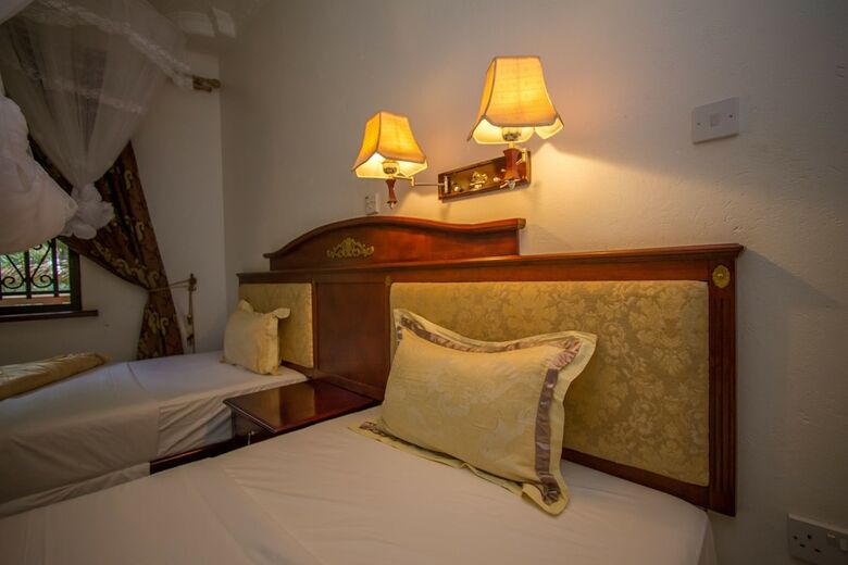 Hibis Hotel