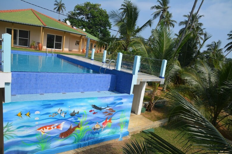 Hotel Hilltop Boosa