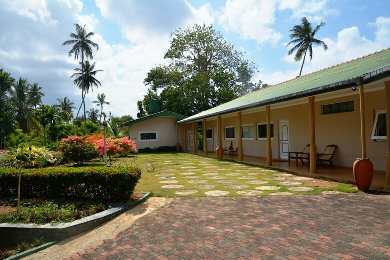 Hotel Hilltop Boosa