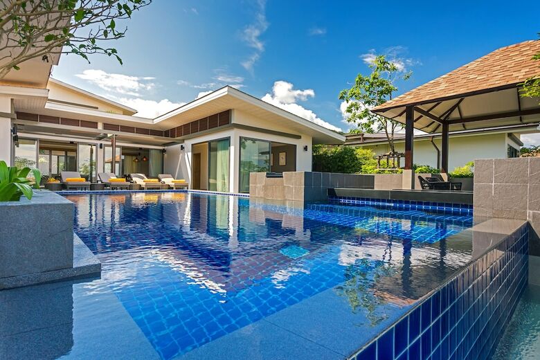Casabay Luxury Pool Villa