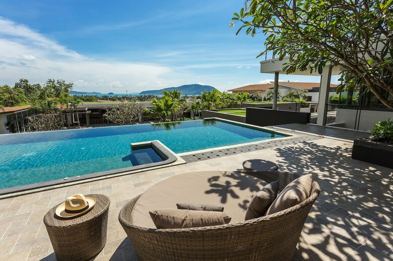 Casabay Luxury Pool Villa