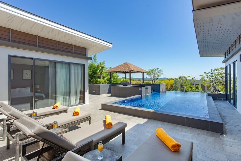 Casabay Luxury Pool Villa