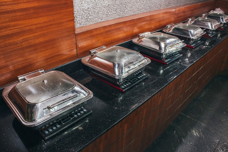 Hotel Ni Ambaari Suites