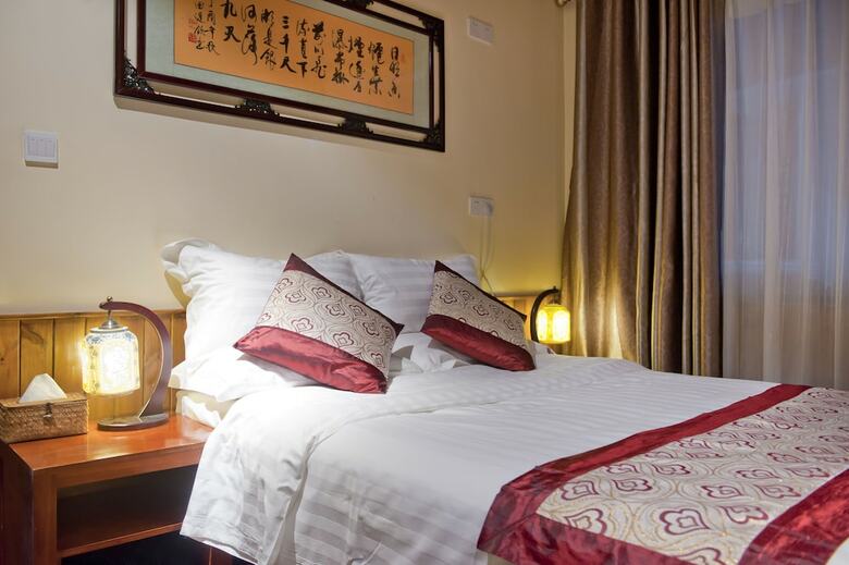 Hostal Parkside Hostel