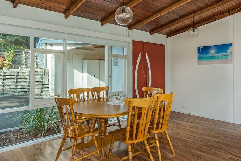 Long Beach House Apartments Sandy Bay