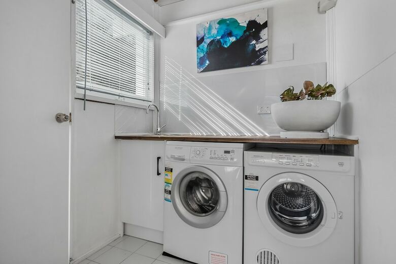 Long Beach House Apartments Sandy Bay