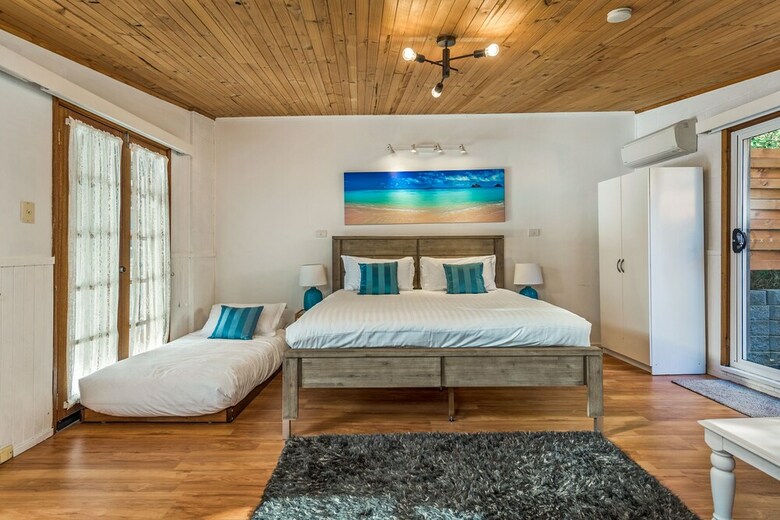 Long Beach House Apartments Sandy Bay