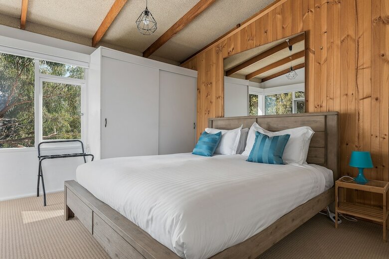 Long Beach House Apartments Sandy Bay