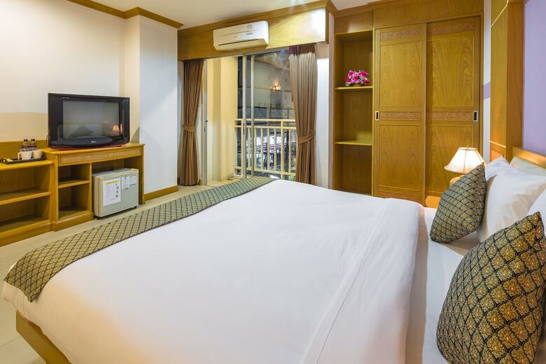 Azure Phuket Hotel