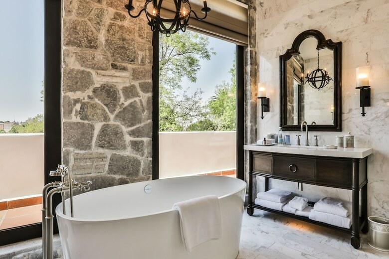 Azul Talavera Hotel