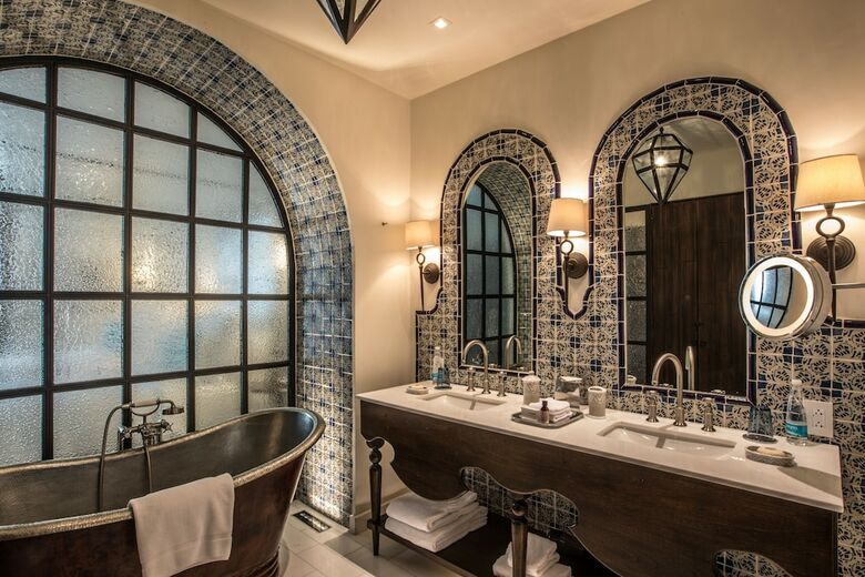 Azul Talavera Hotel