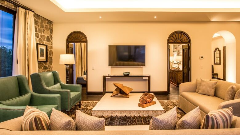 Azul Talavera Hotel