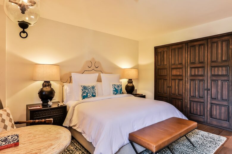 Azul Talavera Hotel