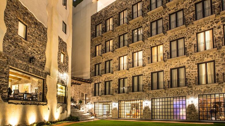 Azul Talavera Hotel