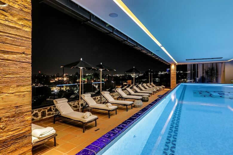 Azul Talavera Hotel