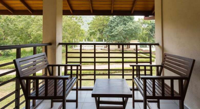 Chenra Hotel