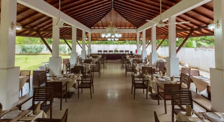 Chenra Hotel