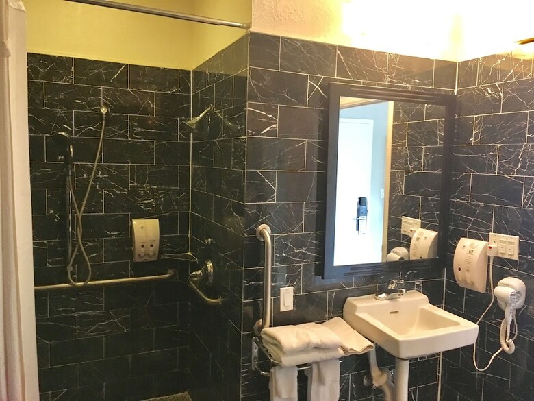Hotel Americas Best Value Inn & Suites Soma