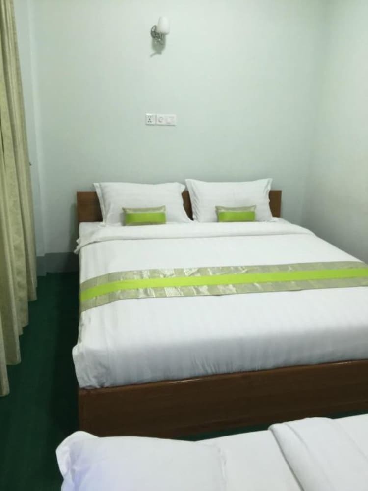 Hotel Green Days Inn