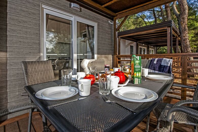 Mediteran Kamp Mobile Homes In Camping Porton Biondi