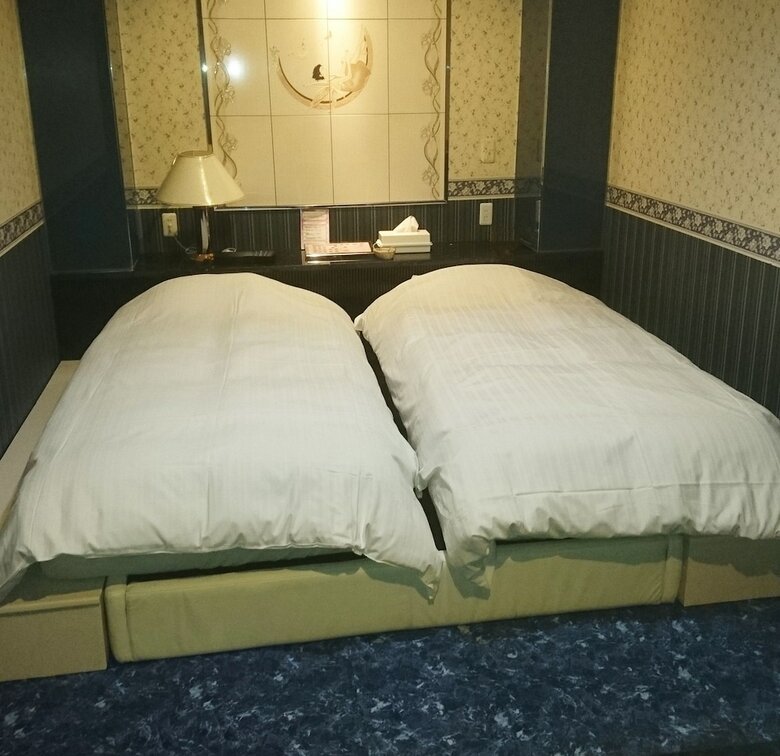 Hotel To
