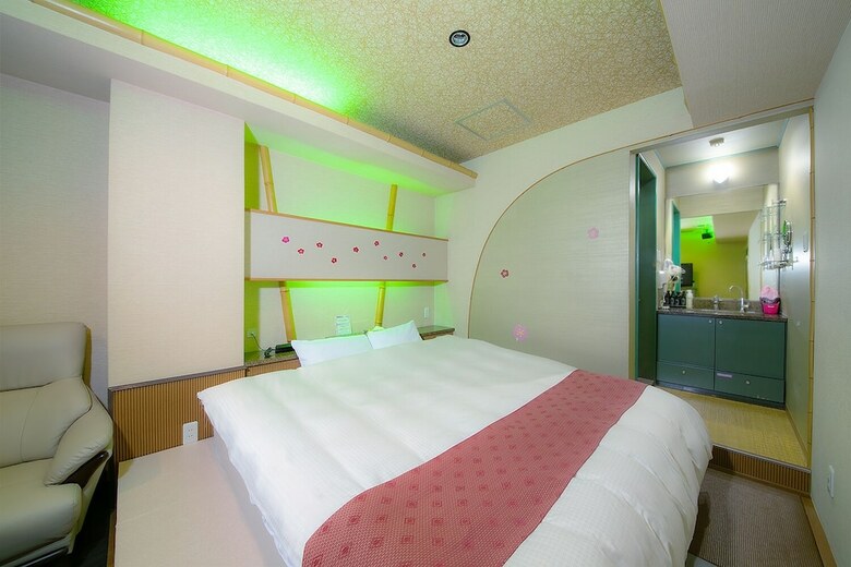 Hotel To