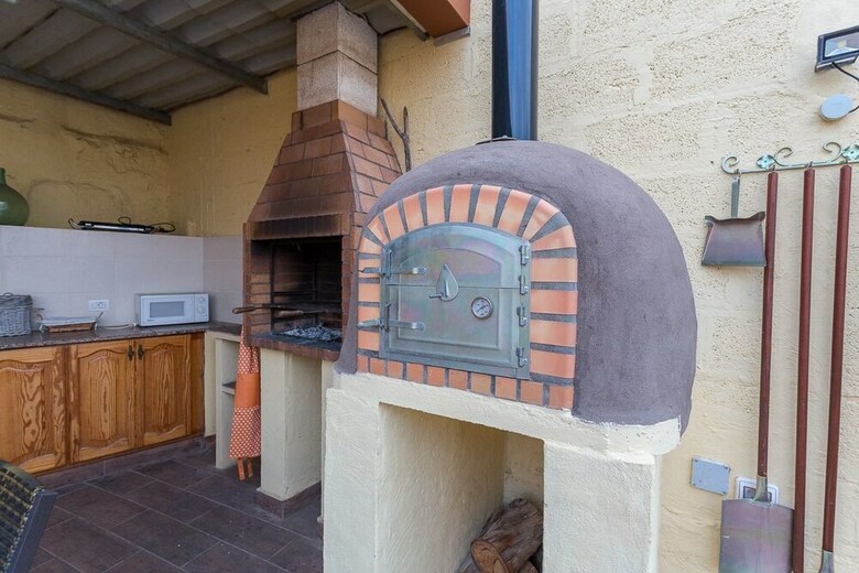 Villa Con Piscina Privada Jard�n By Lightbooking