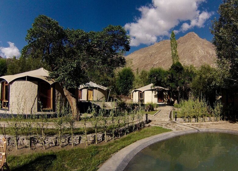 Hotel Mystique Meadows Earth Homes