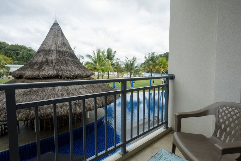 Hotel Cove Resort Palau