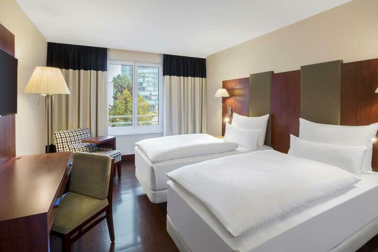 Hotel Moxy Vienna Airport