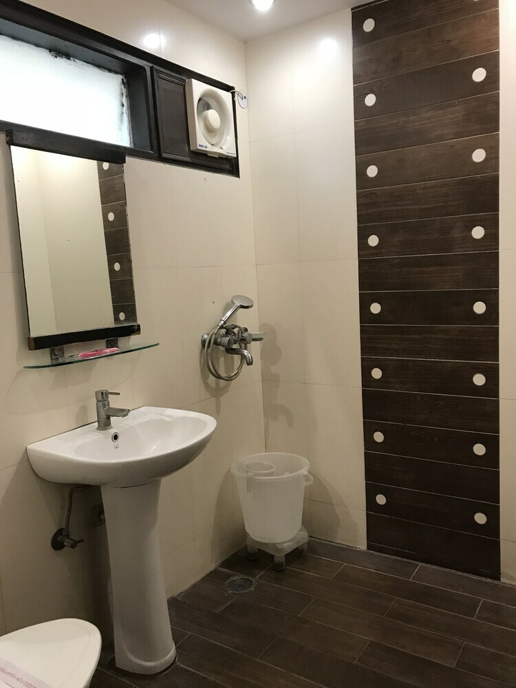 Hotel Nand Kartar Orchid Suites