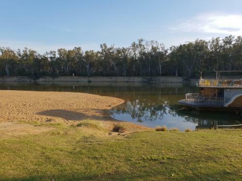 Barooga Golf View Motel