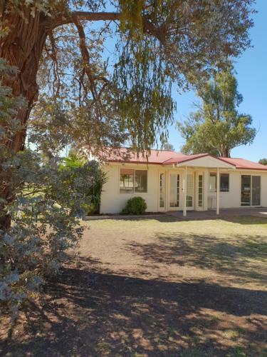 Barooga Golf View Motel