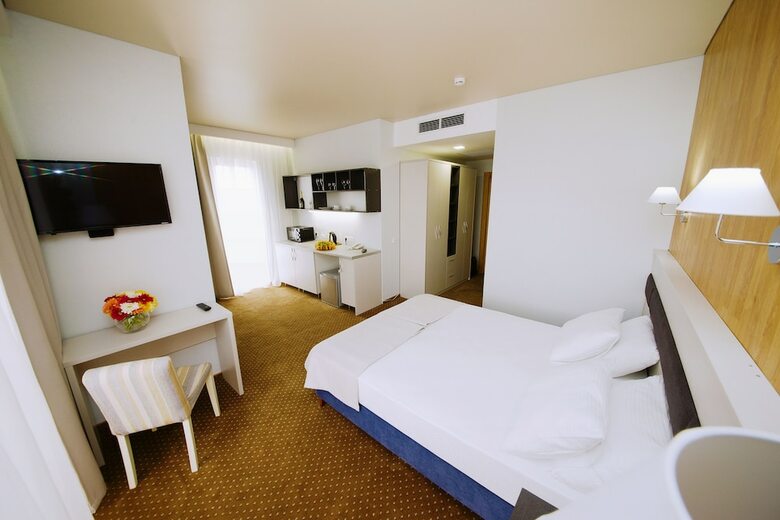 Hotel Sunmarinn Resort