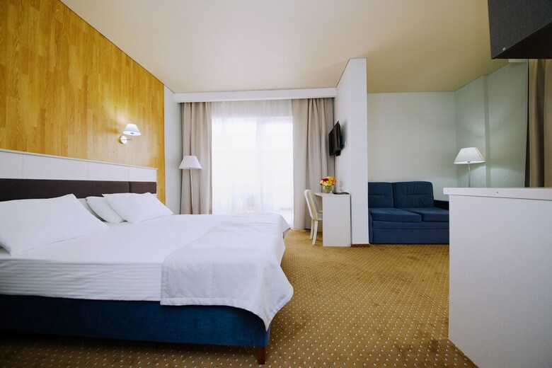 Hotel Sunmarinn Resort