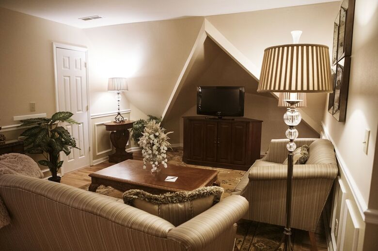 Biltmore Village Inn Bed And Breakfast