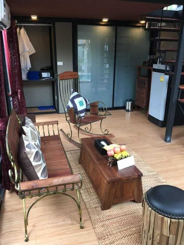 Bukit Pool Villas