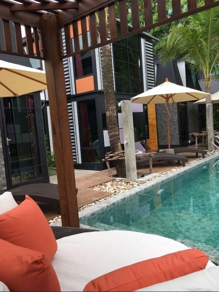 Bukit Pool Villas