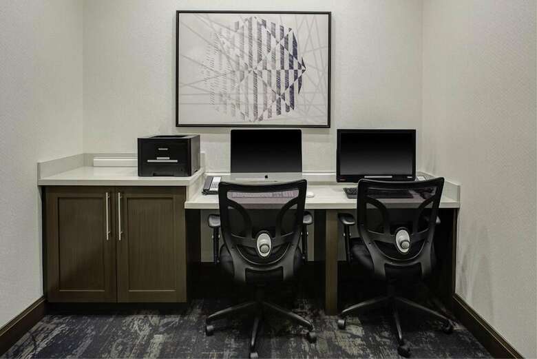 Hotel Hyatt Place Dallas / The Colony