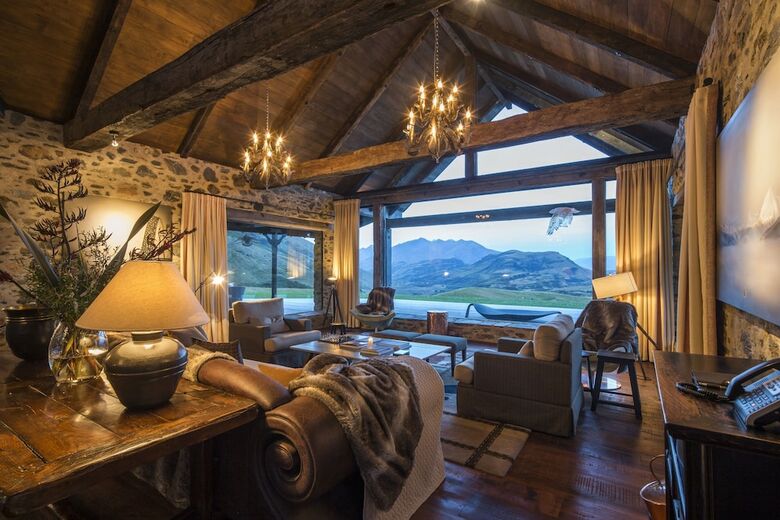 Posada Mahu Whenua